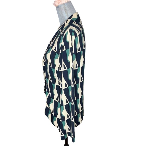 ZARA Abstract Silhouette Print Blouse Shirt
Size Medium M Long Sleeve Button Up - Picture 3 of 10